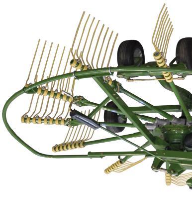 Løft trekkstengene til trekkstangtappene står ca. 63 cm over bakken.