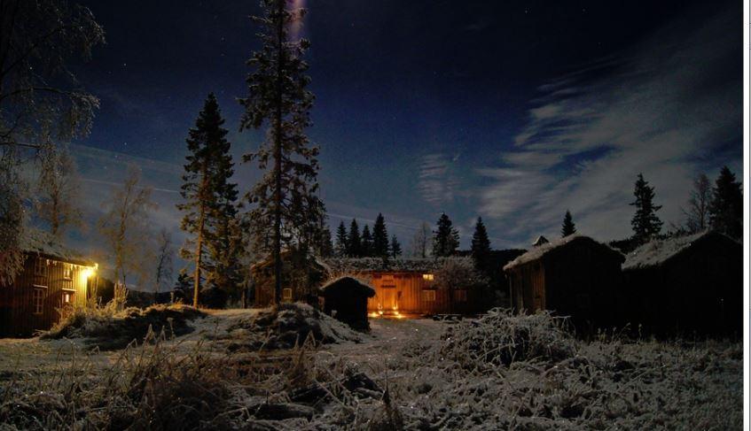 Årsrapport for Helgeland Museum sin avdeling i Velfjord Løssi Langnatt i Langfjordhågstua på Minnetun, desember 2016. Foto: Unni Saus.