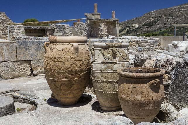 DAG 4 - ARKADIKLOSTERET, KNOSSOS OG HERAKLION (F, M) Vi pakker nå kofferten og drar med bussen mot den østlige delen av Kreta. Første stopp er Arkadiklosteret som ble bygget på 1300-tallet.