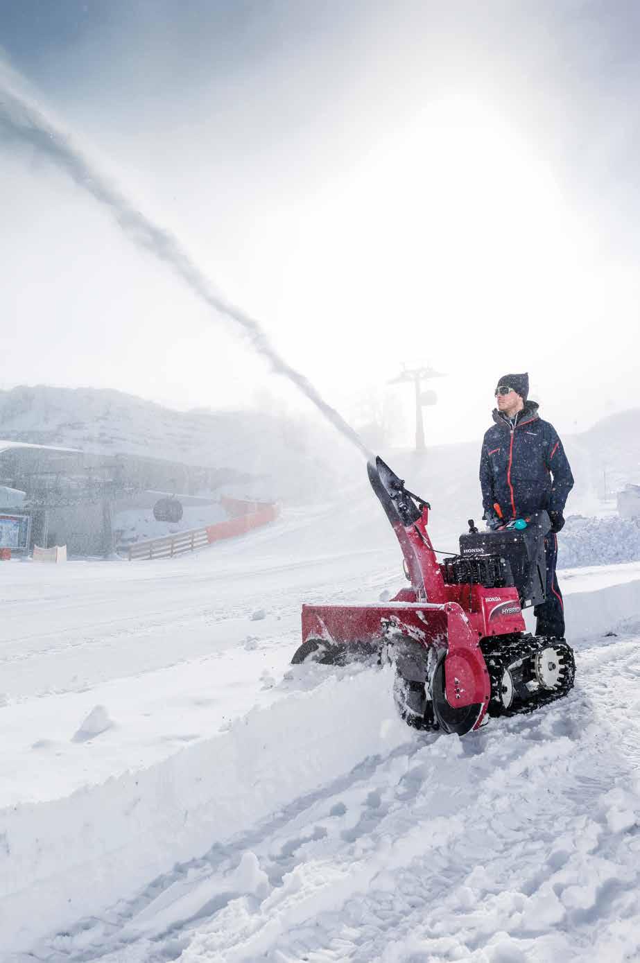 19 HOW HYBRIDTEKNOLOGI TO CHOOSE YOUR SNOWTHROWER Hondas hybridteknologi Hondas unike hybridteknologi gir overlegen snøryddingskapasitet, lavere drivstofforbruk og et lydnivå som er opp til 30 %