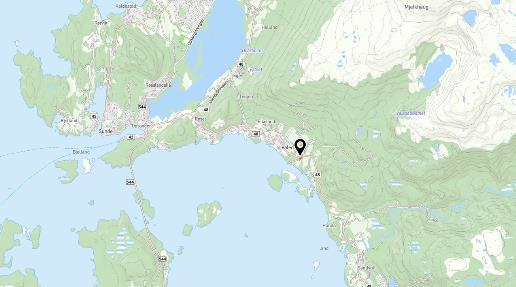 Figur 1 Oversiktkart Bustaden står i all hovudsak innanfor byggjegrensa i dag, og tiltaka er lenger vekke frå FV 48 enn bustaden er i dag, med unnatak av takoverbygget over inngangspartiet på