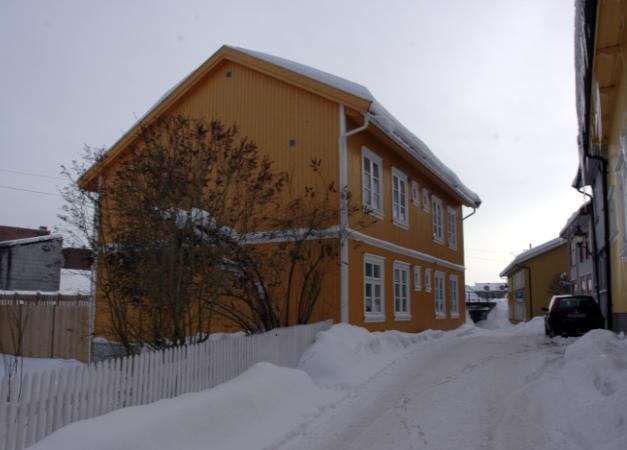 at Vestfoldbanen blir lagt i tunnel i fjellet.