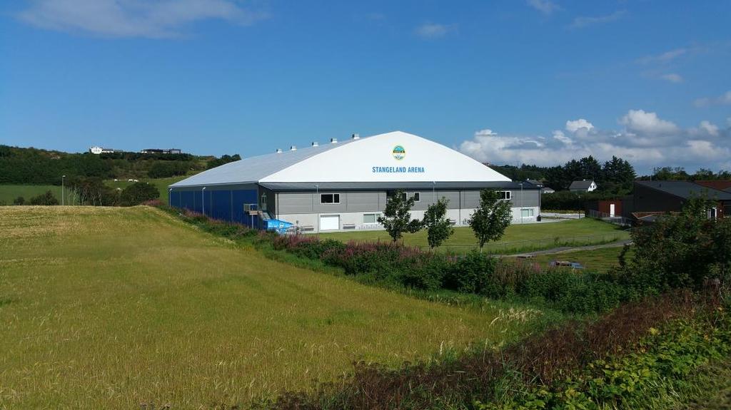 Stangeland Arena, Tjelta Innendørs arena på 3 500 m2 Tomt på 5 000 m2 Grunnvannsspeilet ligger høyt Alt overvann infiltreres på egen grunn,