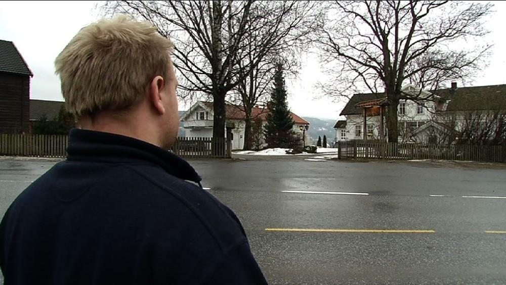 NRK, 28. februar 2014 Utkonkurreres av rikinger Remi Aas Hansen store drøm er å kjøpe og drive en gård.