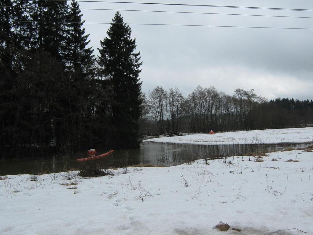 Hva gjør vi når det ser slik ut i løpet av noen timer, lensene ryker, vannføringen tar overhånd.