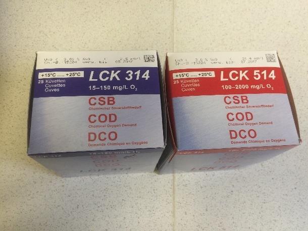 2. Test-Kitene LCK 514-Kit for 100-2000 mg/l O2 (medium rate), og LCK 314-Kit for 15-150 mg/l O2 (Lav rate). 3. HACH LANGE LT200 varmebad. Se figur 2-14. 4. HACH LANGE DR3900 laser avleser.