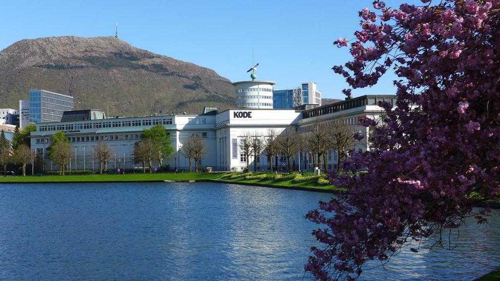 5 2 Sammendrag Lysverksbygningen er et monumentalt bygningskompleks oppført for Bergen Lysverker i flere etapper fra 1938. Arkitekter for hovedanlegget/tårnbygningen var Arnesen og Darre Kaarbøe.