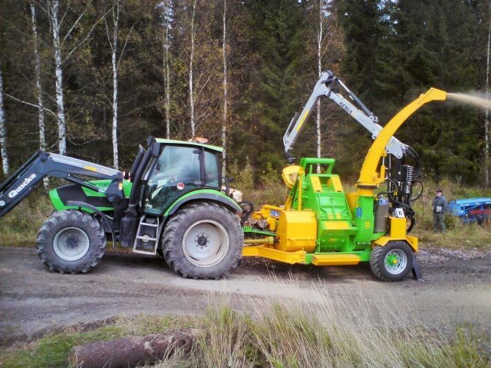 2008. Flisanlegget ligger i låven på nabotomta til ungdomsskolen og forsyner ungdomsskolen med