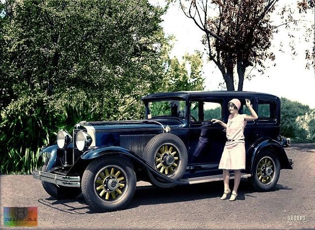Det fulgte også med en tekst: Fantastic Colorized Photos of Classic American Automobiles of the 1910s and
