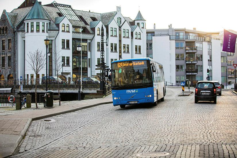 Andre tiltak - bybuss Første avgang søndag startar på Magerholm og Sævollen Rute 440 (Sula) endrast til å gå om Blindheimstunellen utanom