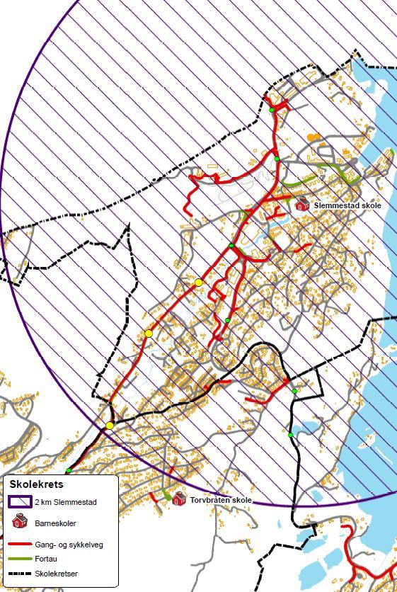 Trafikksikkerhetsplan Røyken, strategidel 22 av 27 5.9.6 Slemmestad Figur 11 Tilbud til gående og syklende Slemmestad skole Det er mange gangveier og fortau i Slemmestad.