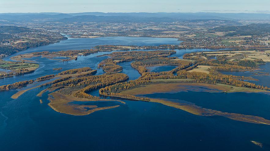 8 - Utvidelse av riksvei 22 gjennom Nordre-Øyeren naturreservat i Fet kommune Hva er status, utvikling og konsekvens av tiltaket: Departementet har valgt å legge betydelig vekt på den siste og