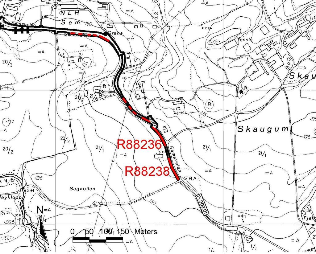 Den østlige delen av planområdet. Planområdets grenser merket med helstrukken sort linje, sjaktede områder med rødt og prøveruter med kryss. ØK-kart CL 044-5-4 og CL 043-5-2.