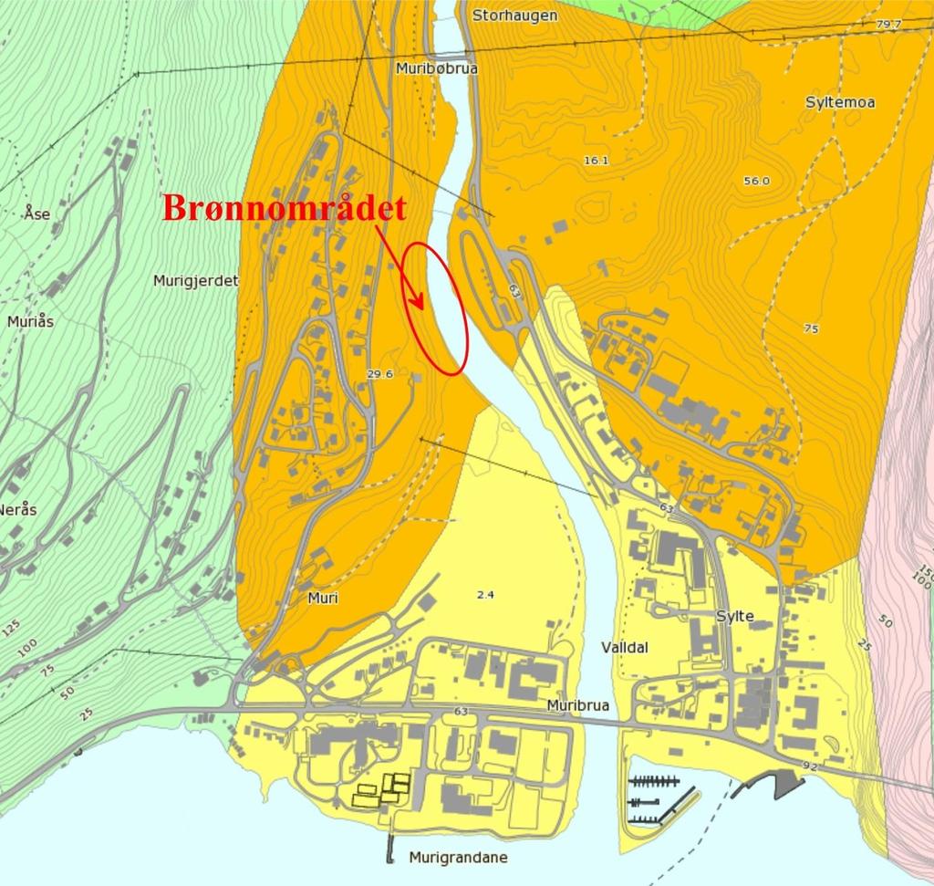 Søknad om konsesjon for grunnvannsuttak - Valldal vassverk 5 Grunnvannsmagasinet og brønnområdet ligger nær rotpunktet av den vestlige delen av et breelvdelta som ble bygd ut i Norddalsfjorden, se