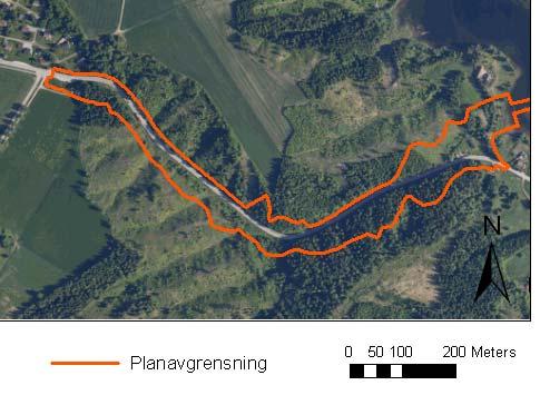 Figur 10 Bratte skråninger og tett granskog. Figur 11 Hogstfeltet vest i planområdet. Figur 12 Illustrasjon av terrenget i den vestre halvdelen av planområdet.