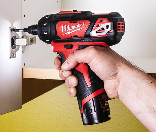 HVORFOR VELGE M12 BD-202C: MILWAUKEE M12 BD-202C KOMPAKT SKRUTREKKER NÅ: 1.