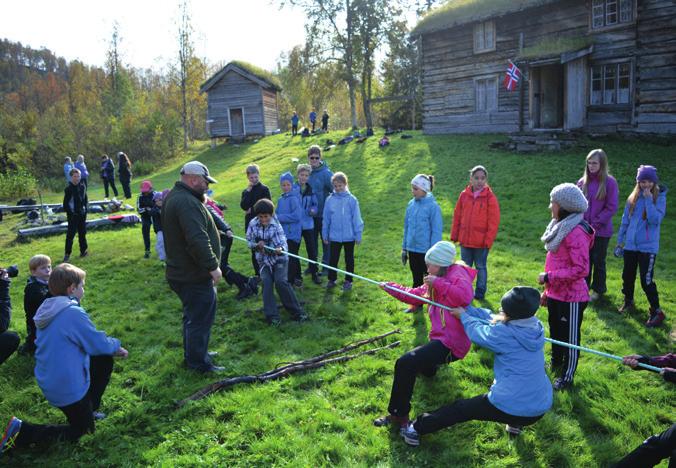 Den enkelte skole må selv ta kontakt med den enkelte kommunes DKS- kontakt. Dette kan avtales nærmere med museet som skreddersyr undervisningsopplegg i henhold til skolens behov og læreplanen.