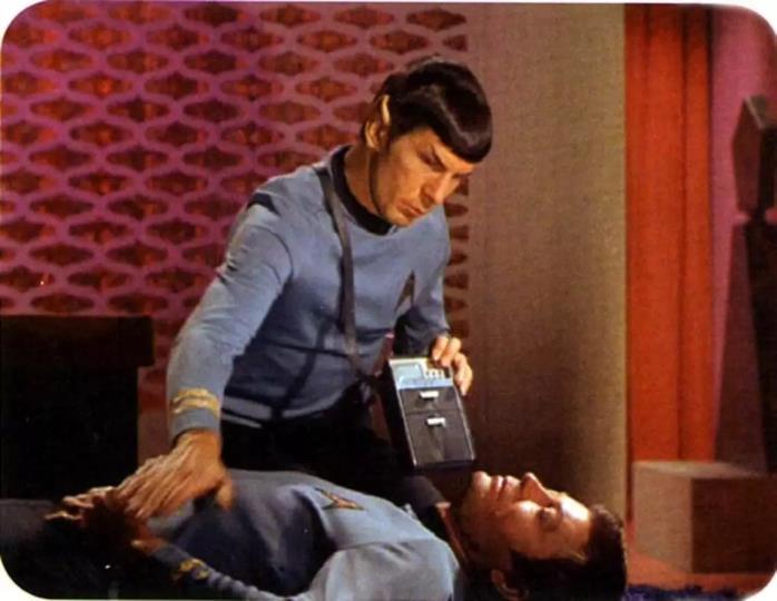 rimelige Tricorder, Dr McCoy,