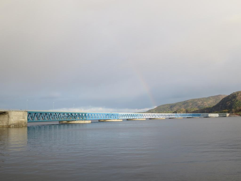 Bergsøysundbrua Overflatebehandling 2011-2013 Tid: 2 år Kostnad: