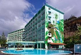 3 HOTELL Pestana Bay All Inclusive Praia Formosa 9000-247 Funchal Pestana Bay All Inclusive er et hyggelig førsteklasses hotell beliggende ved havet i utkanten av Funchals Lido-område.