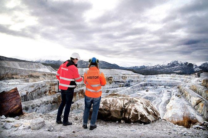 FOTO: MINERALKLYNGE NORGE/ MYE I MEDIA EFFEKTIVISERING AV PLANPROSESSER OG MINERALNÆRINGEN Regjeringen vil legge til rette for utvikling av mineralnæringen og mener at mineralressurser må prioriteres