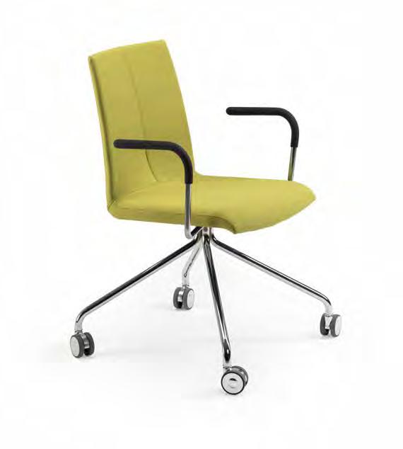 A Lake 03 stol med armlen og hjul Lake 03 stol med armstöd og hjul Lake chair