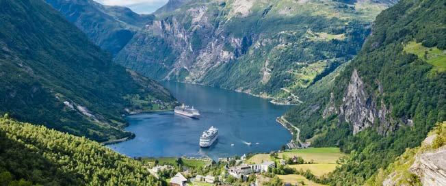 INNLEDNING Kort om Ålesund og Sunnmøre og analysen Reiselivet er en viktig næring i Ålesund og Sunnmøre, både i byene og i bygdesamfunnene rundt omkring i regionen.