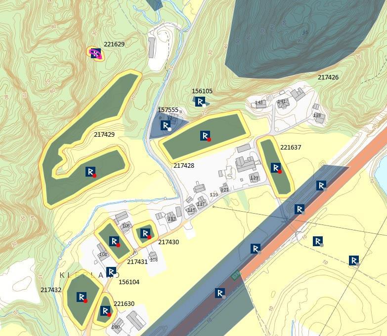 Figur 2-4: Oversiktskart Kleppland. Kulturminner (R) merket rød prikk er automatisk. De som er merket med hvit prikk er nyere tids kulturminner.