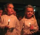 Så kommer flere hundre barnehagebarn og skolebarn på julespill og skolegudstjenester. Nanset Ten Sing og Kick Skolegudstjenestene før juleferien er en god tradisjon i Nanset kirke.