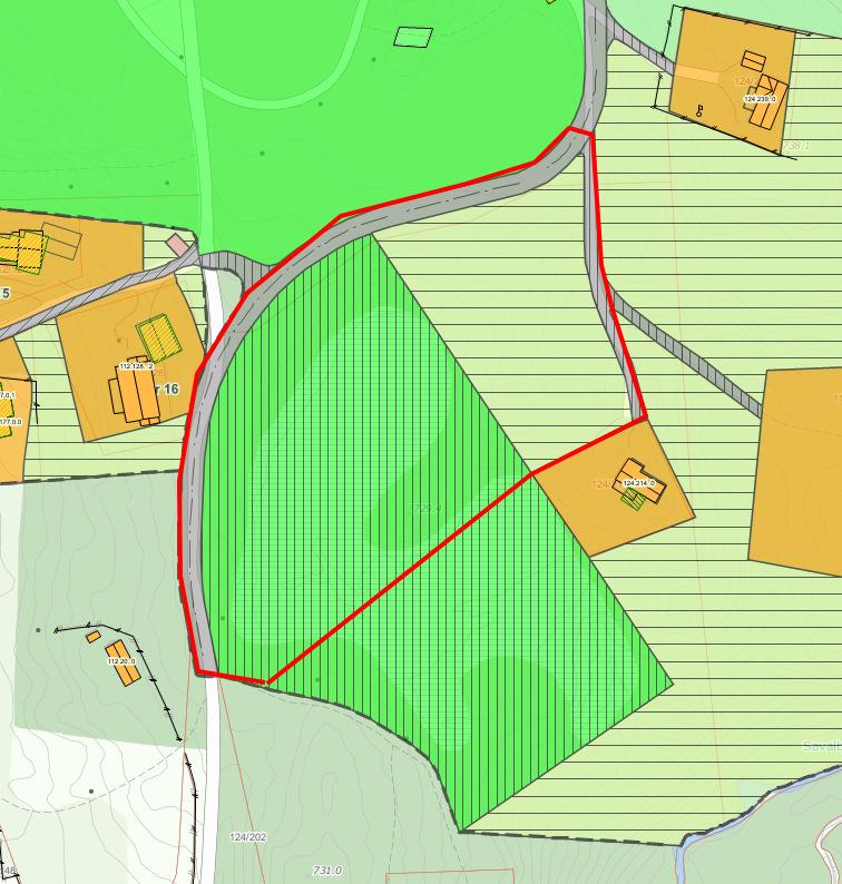 Vegen ned til småbåthavna og Savalodden. Nedre del av området tas bort og blir regulert til friområde sammen med resten av områdene som ligger rundt hyttene.