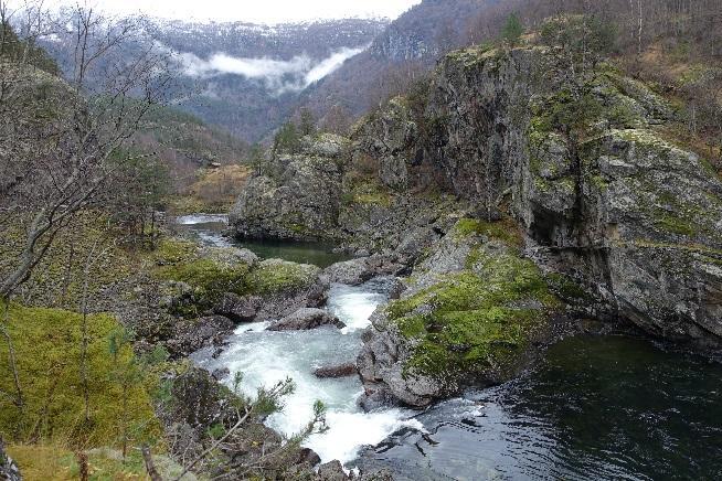 Stuvane mot Seltun (3,4) og øvre del fra Seltun mot Sjurhaugfoss (5,6).