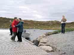 Penere ytterdør til Hardangervidda Ei av ytterdørene til Hardangervidda ble helrenovert i 2003 til glede for friluftsfolket. Halnebrygga er en av de viktigste innfallsportene til Hardangervidda.