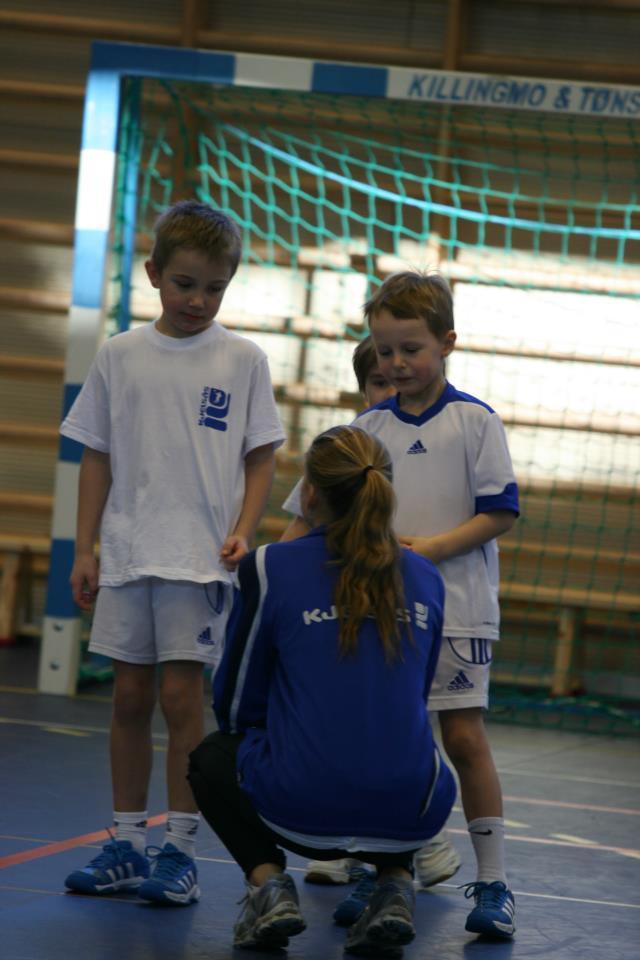 Håndballskoler Håndballskolen i august var igjen fullbooket og vellykket med 96 deltakere, fordelt på Engebråten, Stadionhallen og NIH.