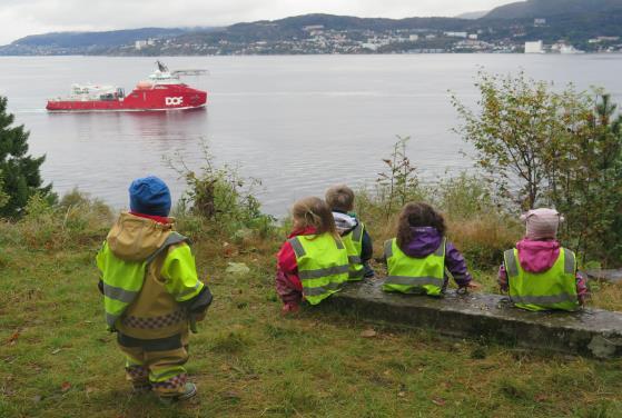 Ukerytmen har nå begynt å finne sin form, og 2015 barna har hatt høstens første turer, Tussetrollene på