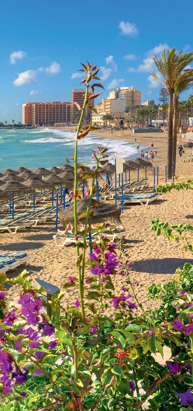 Det vil naturligvis også være tid til å nyte solen, stranden og Malaga s butikker og severdigheter. Double Tree by Hilton Resort & Spa i Fuengirola ligger ca.