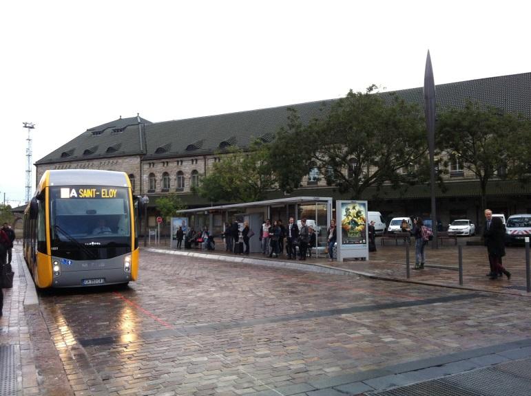 Bus Rapid Transit/Supebuss/Bussvei mm. Helhetlige løsninger i by - eksempel 2 Metz, Frankrike, 125 000 innbyggere To BRT-linjer.