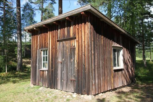 Hogga ID 171941-49 Vaskehus tilhørende Hogga slusemesterbolig Vaskehus fra ca 1900 tilhørende Hogga slusemesterbolig.