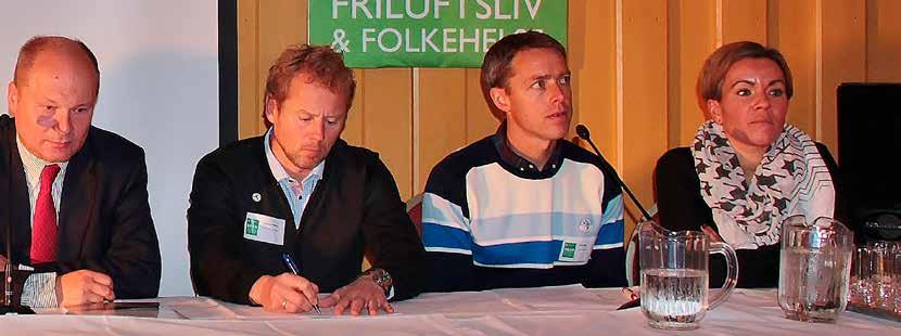 Årsberetning 2016 // 7 Debattpanelet på OOFs jubileumskonferansen: Marka og de grønne lungene, plass til alle, hadde høy faglig og politisk kvalitet og en bred sammensetning; fra venstre: Morten