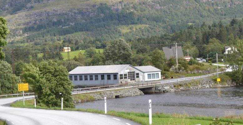 grunn av oksygenmangel i djupare vasslag. I nordvestre del av Kyllaren er eit lufteanlegg plassert på ein flåte.