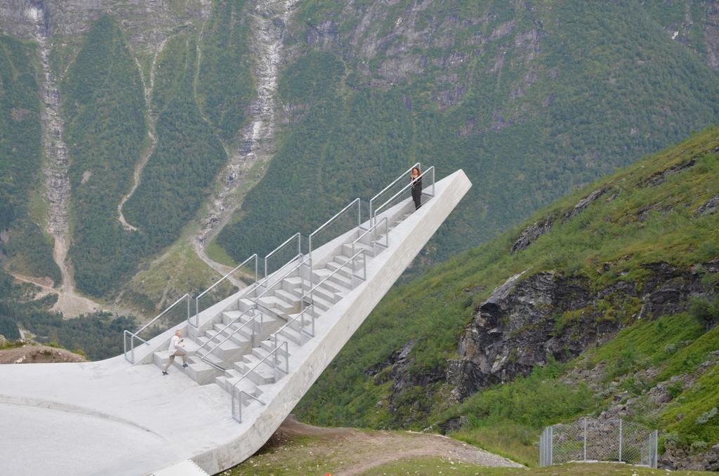 Hvilke egenskaper tror vi i dag at betong i