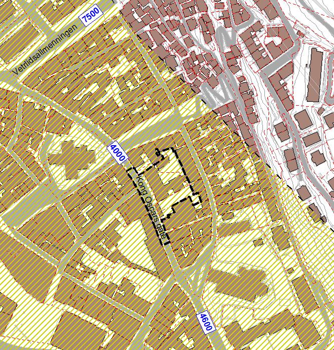 Figur 1. Planområdet vises med svart stiplet linje; gul luftforurensningssone vises med skravur; trafikkmengde (ÅDT i 2015) vises med blå tekst.