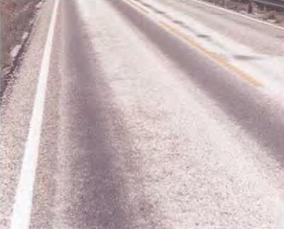 Dersom man har for lav hulromsandel kan man få instabilitet og blødning av asfaltdekket på sommerstid.