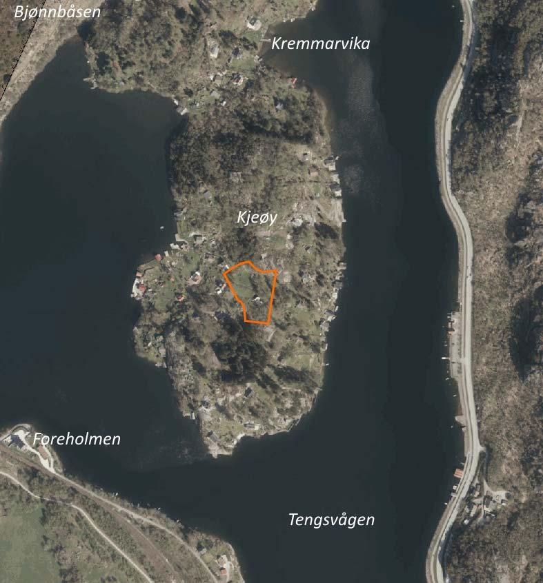 2 Dagens forhold 2.1 Beskrivelse av planområdet Planområdet ligger sentralt på Kjeøy som ligger i Tengsvågen, øst for Launes-sundet.