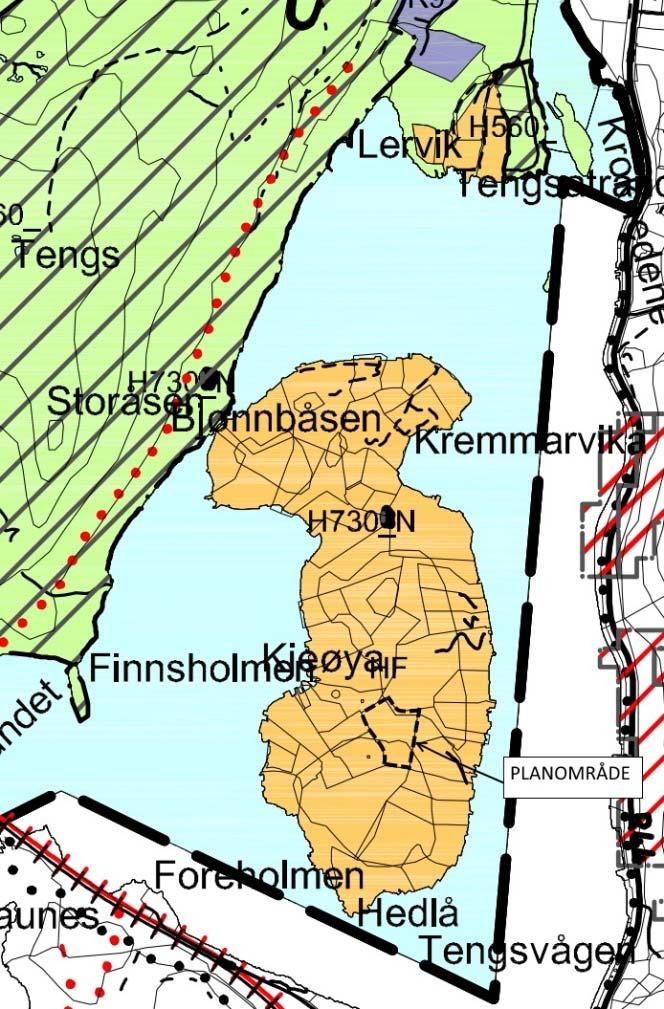 5.2 Finnes det naturlige terrengformasjone r som utgjør spesiell fare (stup etc.) x Brattere skrent nord for tomta. - 6 ULOVLIGE VIRKSOMHETER 6.