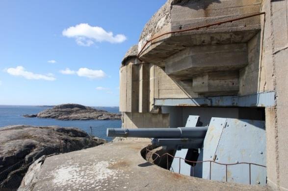 2 KYSTFORTET PÅ HELGØYA På Helgøya i Søgne kommune er det blitt bevart et krigshistorisk landskap rundt det som en gang var det tyske hærkystfortet HKB 21./979 Ny-Hellesund.