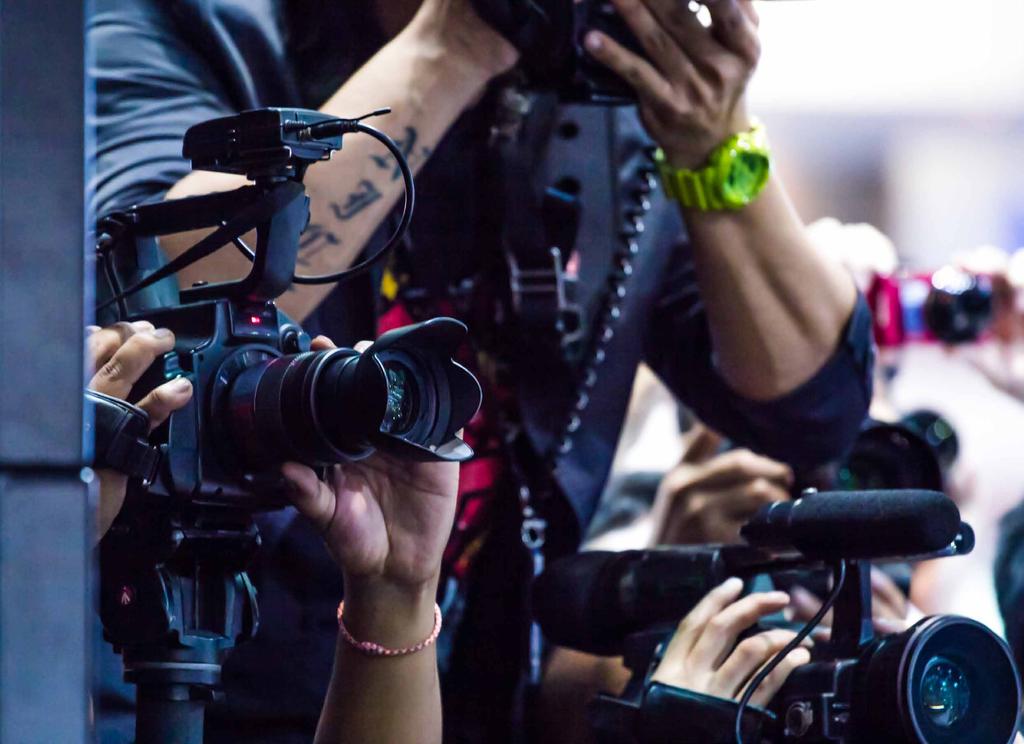 18 MASSEMEDIER Foto: Colourbox Store arrangementer er ofte interessante for mediene og blir besøkt av både journalister, fotografer og kamerateam.