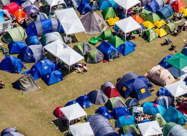 10 OVERNATTING Foto: Roskilde festivalen Ofte trengs tilbud om overnatting i forbindelse med store arrangementer.