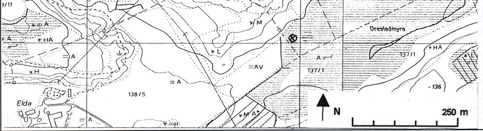 vært en gård som hette Drestad. Jernalderens gårdshaug er registrert nær toppen av Drestadåsen, som ligger 147,5 m o.h., mens åkerreinene vesentlig er lokalisert i de slakke skråningene mot nord og vest.