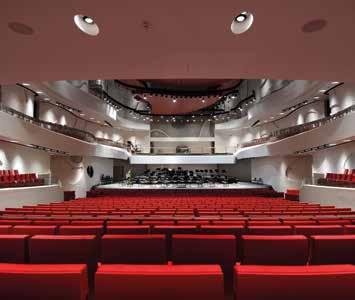 Rundt hovedsalen er det mindre musikkom, øvingsrom og undervisningsrom for studenter fra Ålborg Universitet, Musikkskolen og Ålborg Filharmoni.