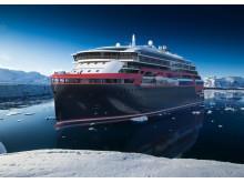 Bent-Ove Jamtli, General Director Explorer cruise industry: Special areas of interest JRCC North-Norway Alaska West-coast of Greenland Iceland Spitsbergen, Norway Northern Sea route- North East